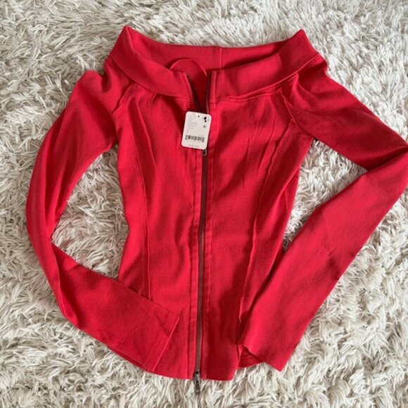 FREE PEOPLE Eye Candy Tee / Rusted Red NWT - (S) - Picture 4 of 8